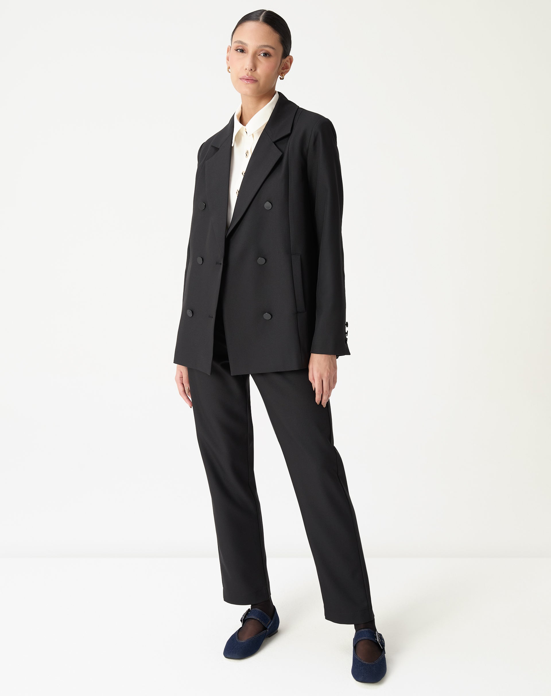 50310459_0002_blazer-oversized-preto-1_0_a76897e3-5bfd-4ae3-8bfb-f4d1a93c5e86.jpg