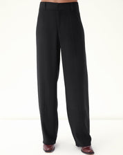 CALÇA RETA COM BOLSOS DE ALFAIATARIA - PRETO