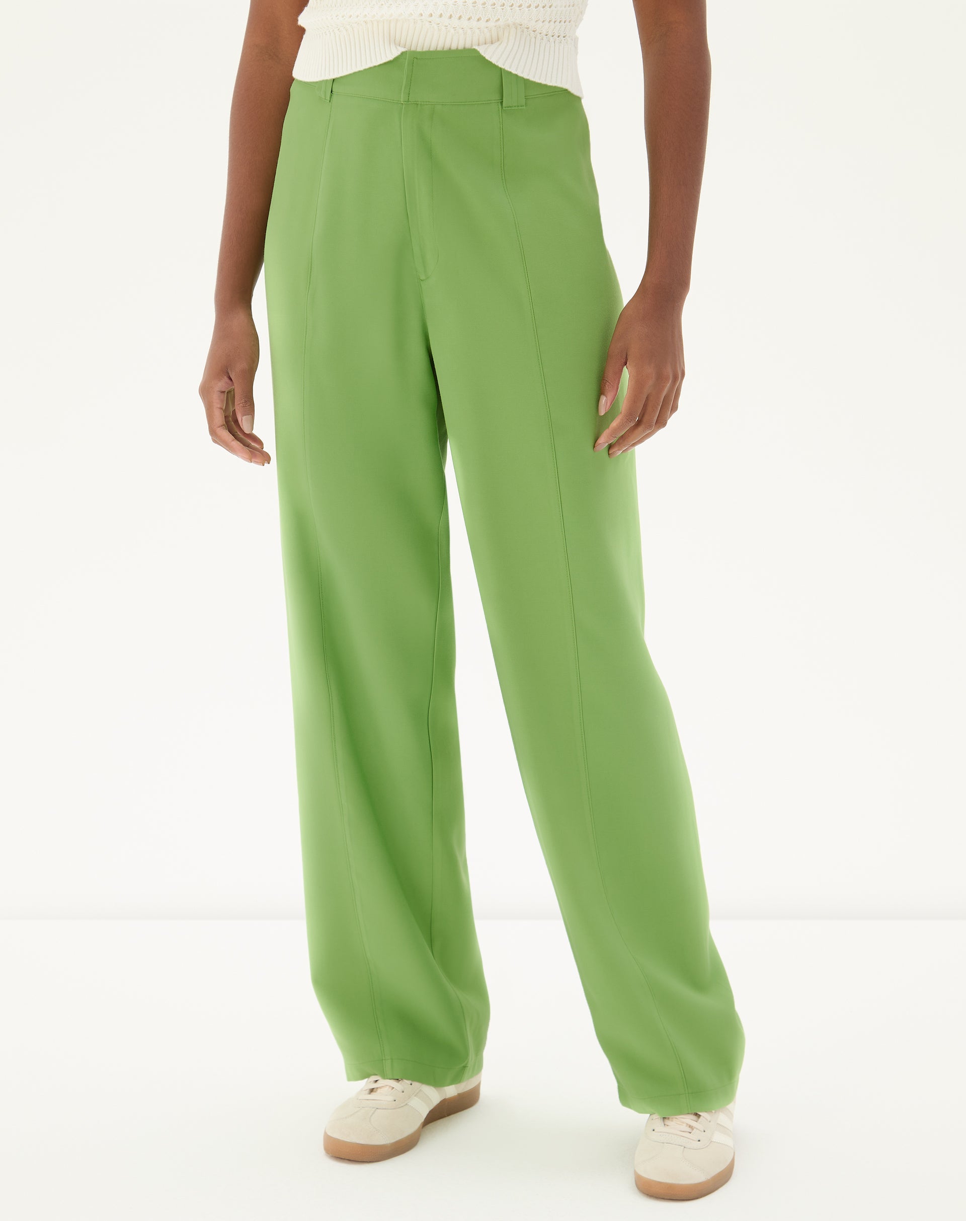 50310841_0014_calca-reta-com-bolsos-de-alfaiataria-verde_1_24fa9c4b-fe70-458f-9c86-8cd7cf6dfb12.jpg