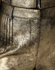 Shorts com Pregas Metalizado - Dourado