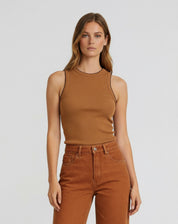 Regata com Detalhe Contrastante - Marrom