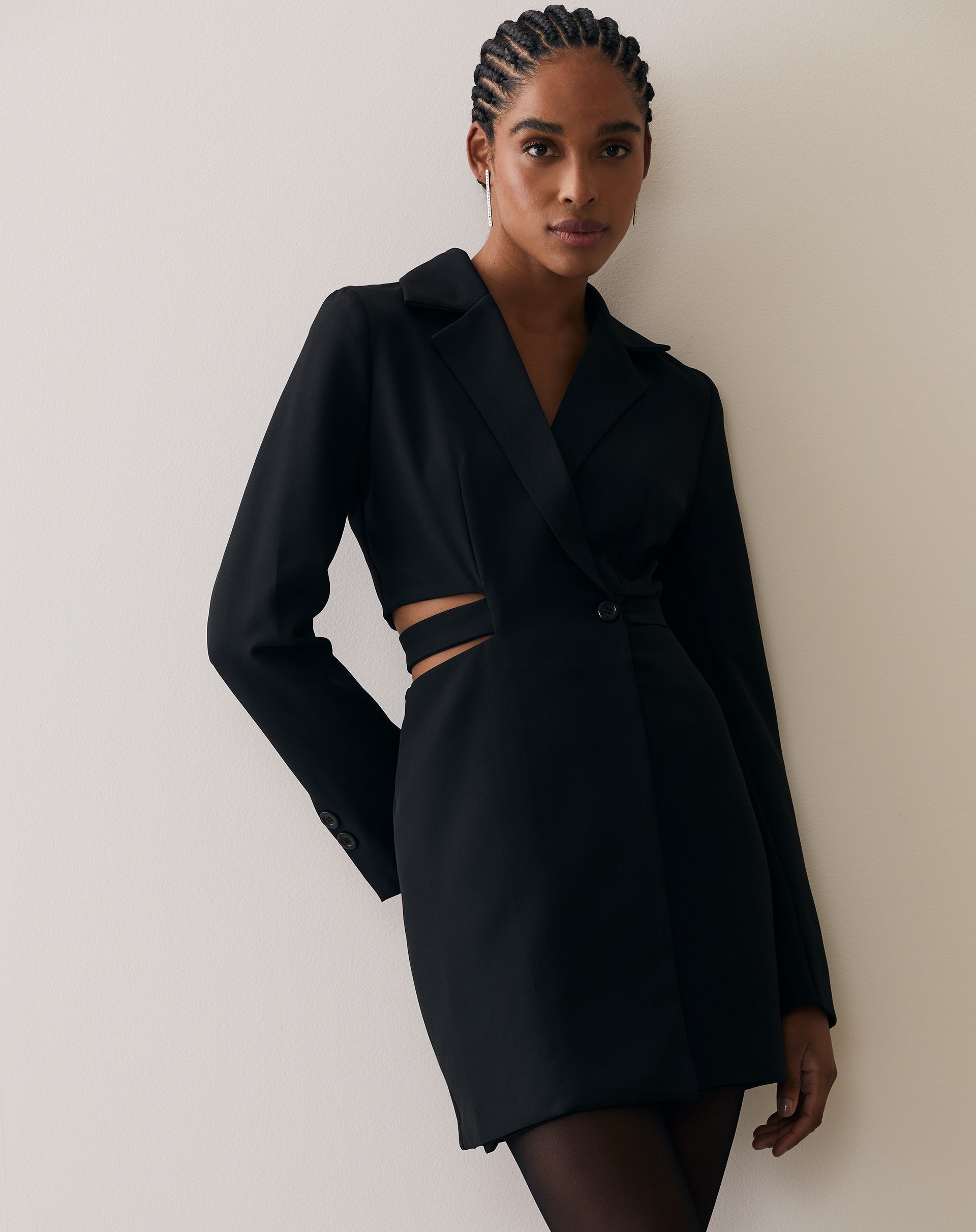 Vestido Curto Blazer com Abertura na Cintura - Preto