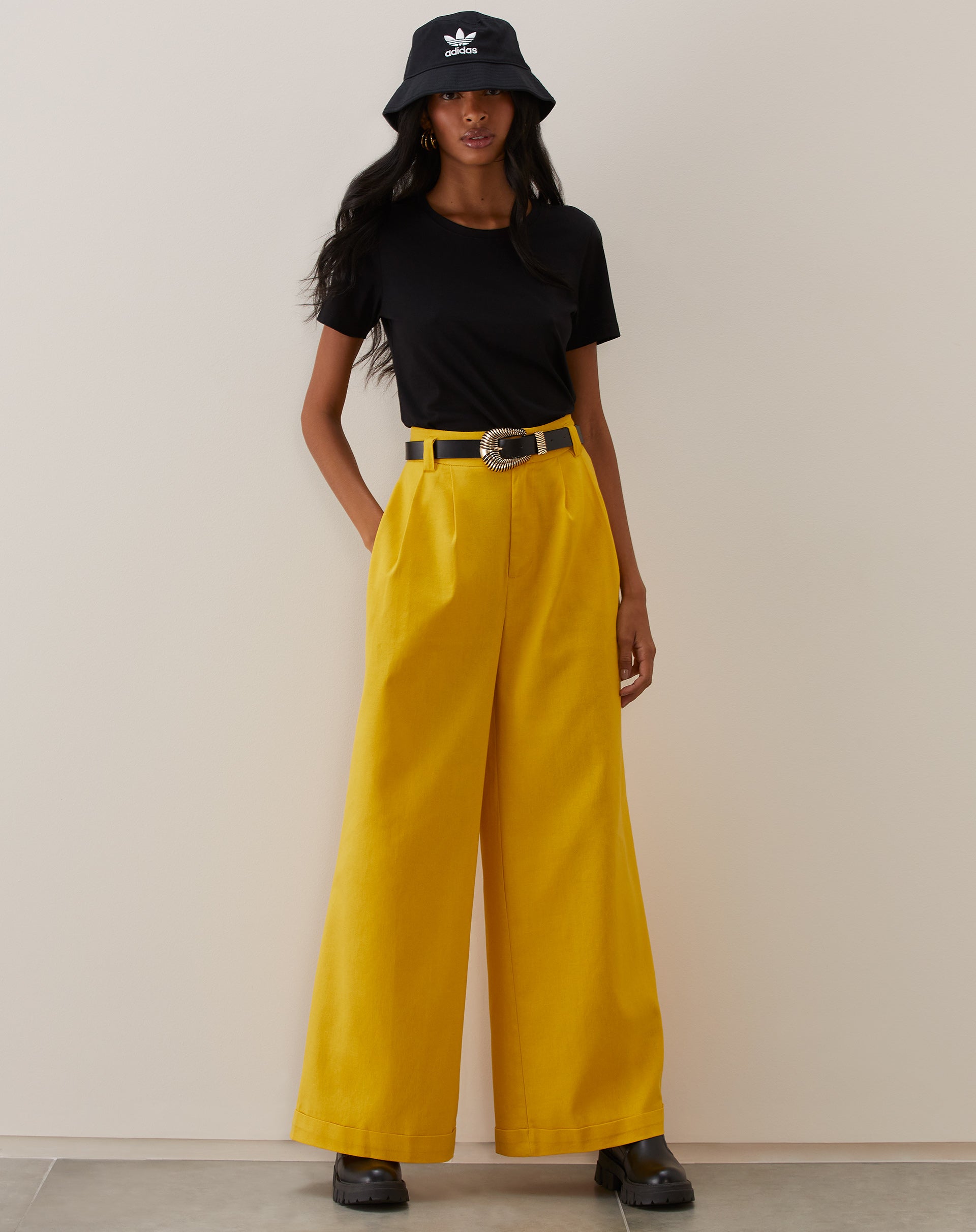 T-shirt Slim de Algodão Pima Gola Redonda Lisa - Preto