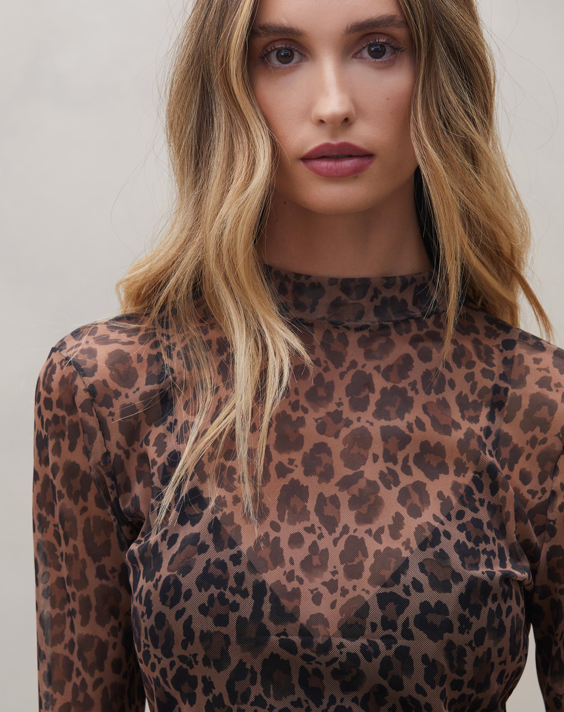 Blusa Gola Alta de Tule - Watersplash Leopard