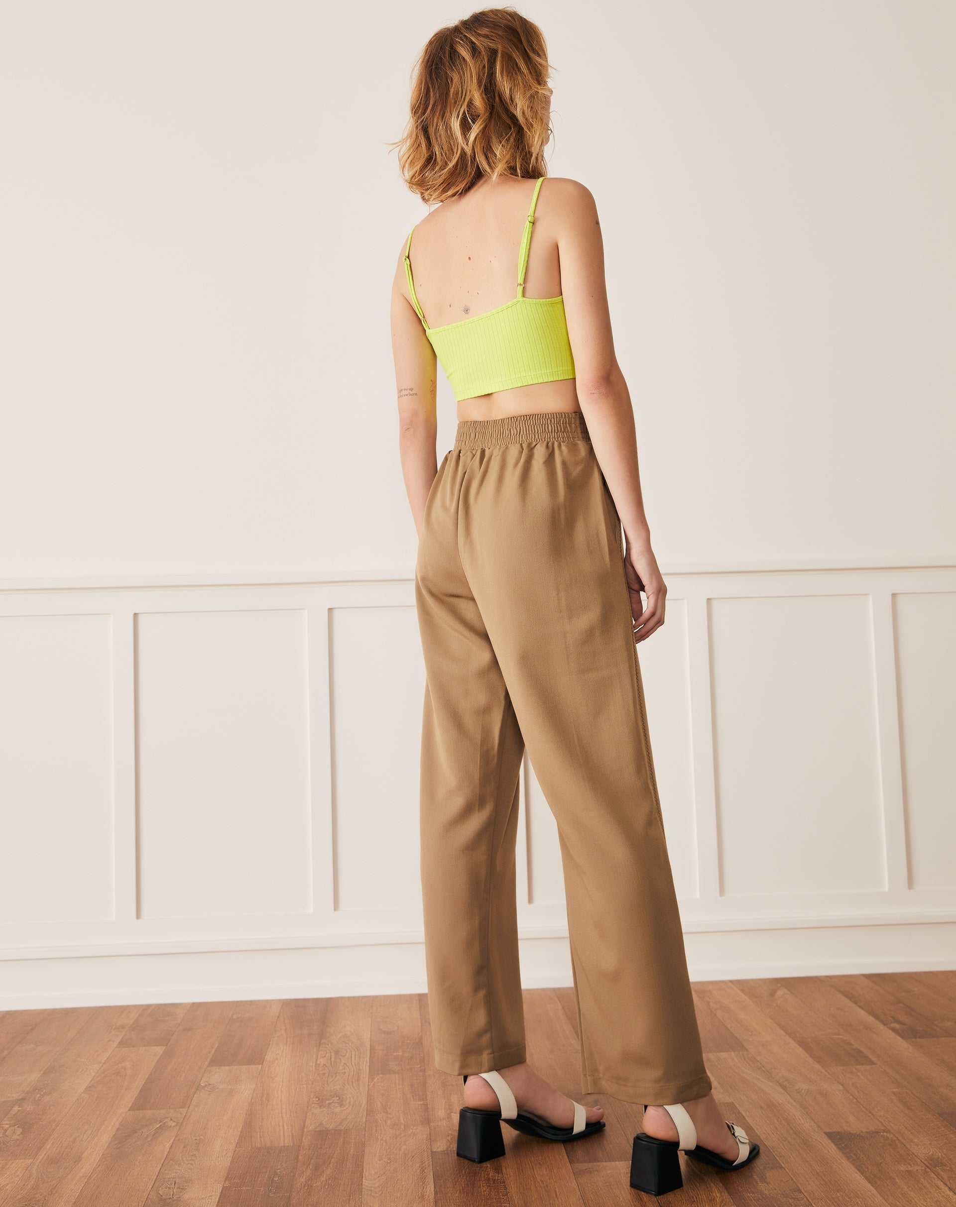Blusa Cropped Regata Cruzada na Frente  - Verde Lima