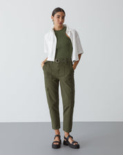 BLUSA COM DECOTE HALTER DE TRICOT - VERDE OLIVA