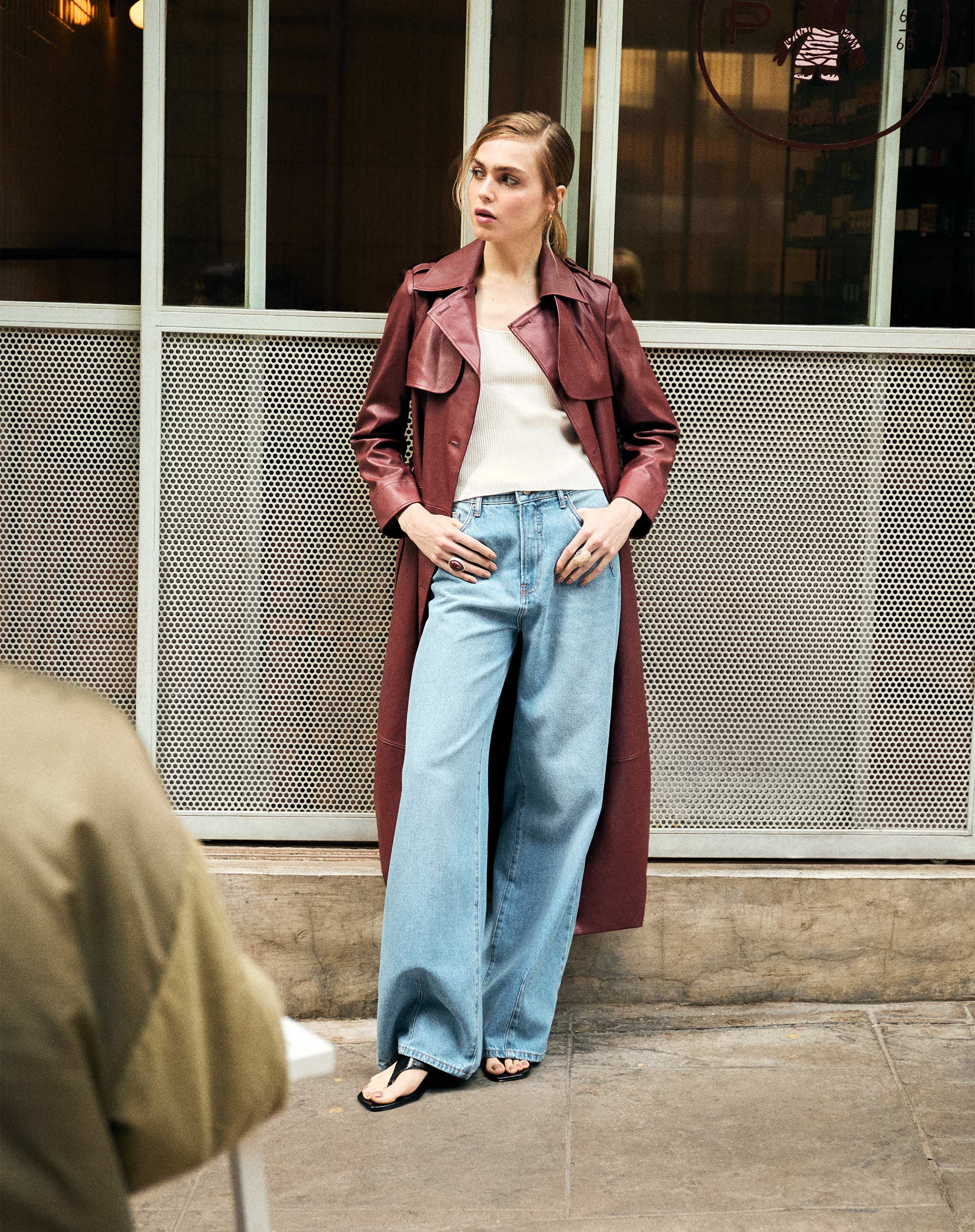 50511998_0047_calca-jeans-wide-cintura-alta-azul-claro_0_67eb7239-b7e9-4a8f-a733-cf7b558d5062.jpg