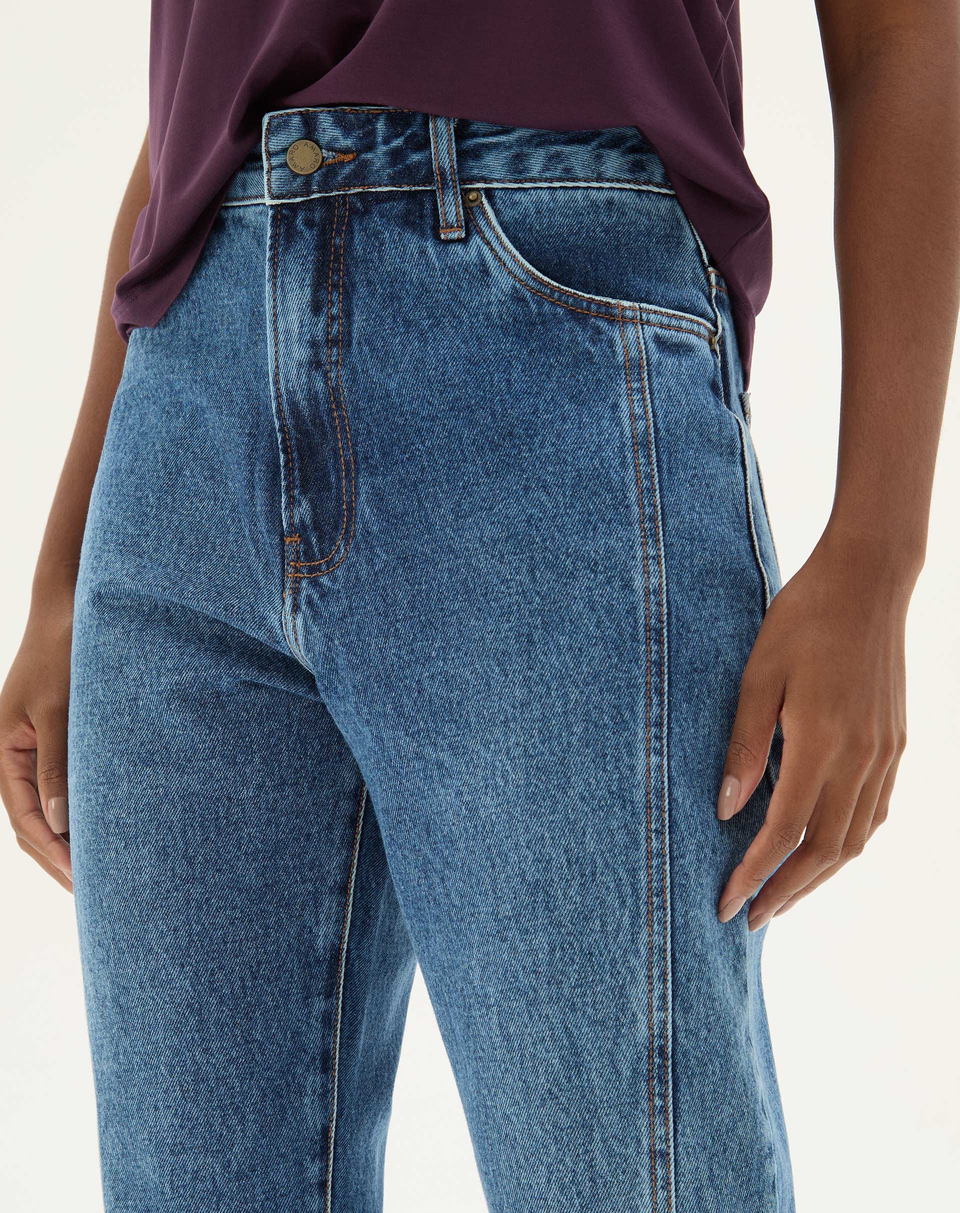 50511999_0476_calca-jeans-flare-cintura-alta-azul-medio-1_3_af24aa03-dd2c-41e7-bbd0-b201b14c65f1.jpg