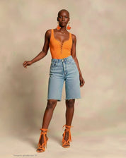 BERMUDA JEANS RETA - AZUL MÉDIO