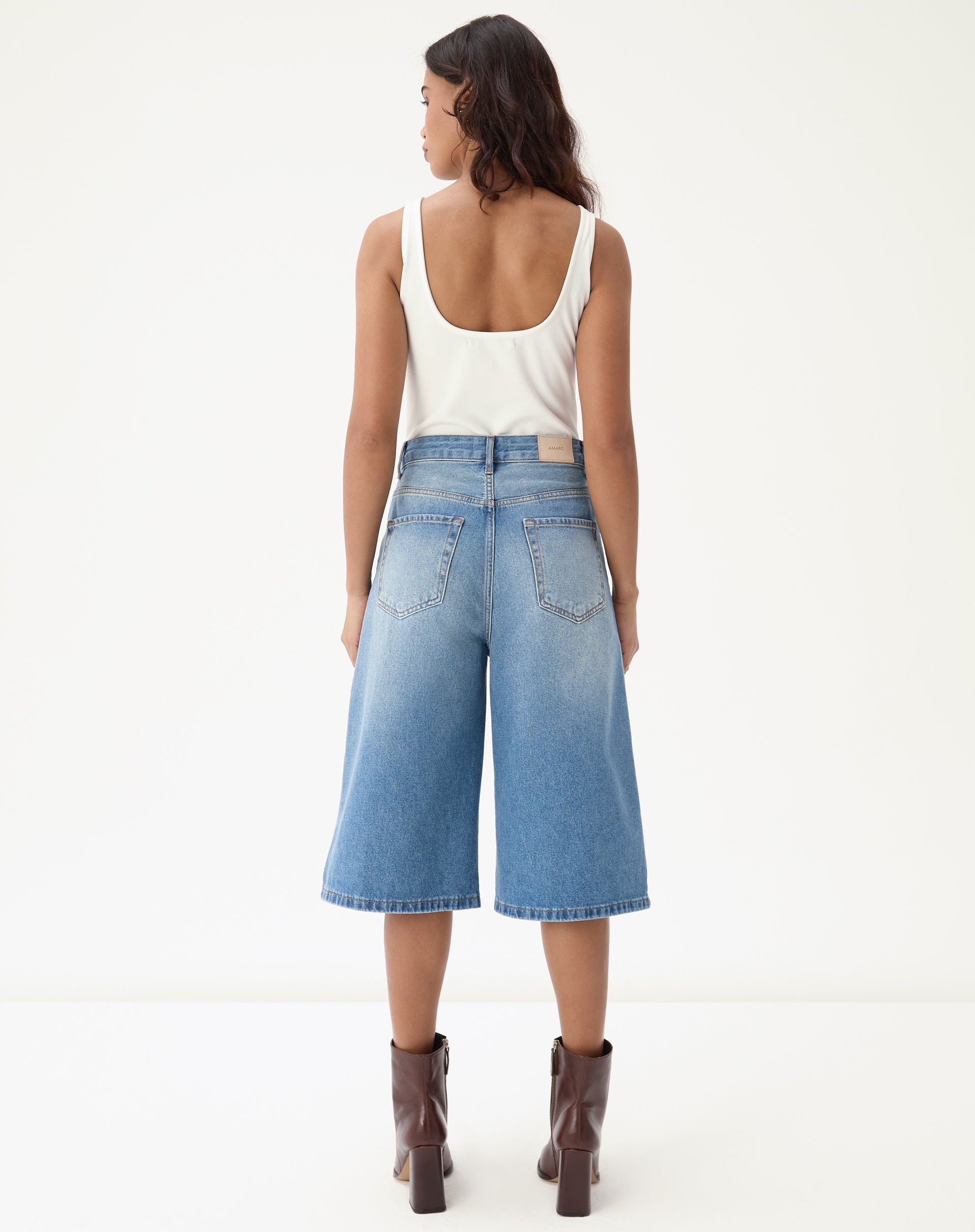 Bermuda Jeans Alongada Evasê - Azul Médio