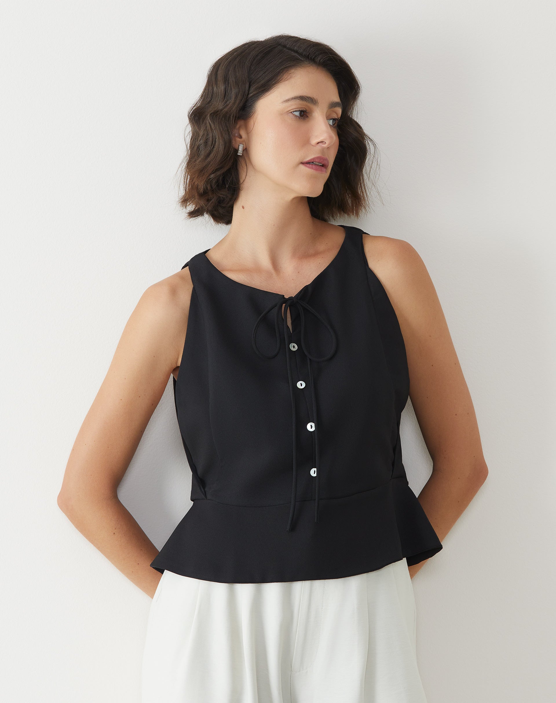 Regata Halter Gola Careca com Amarração - Preto