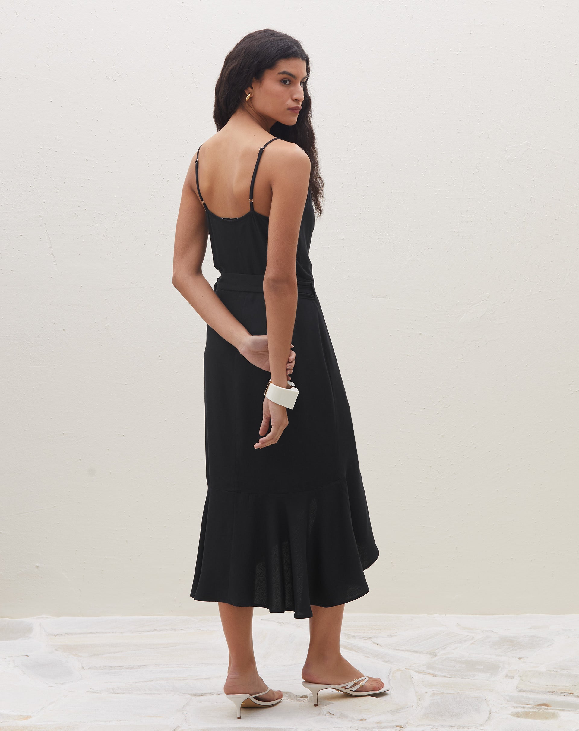 Vestido Midi Transpassado com Babado  - Preto