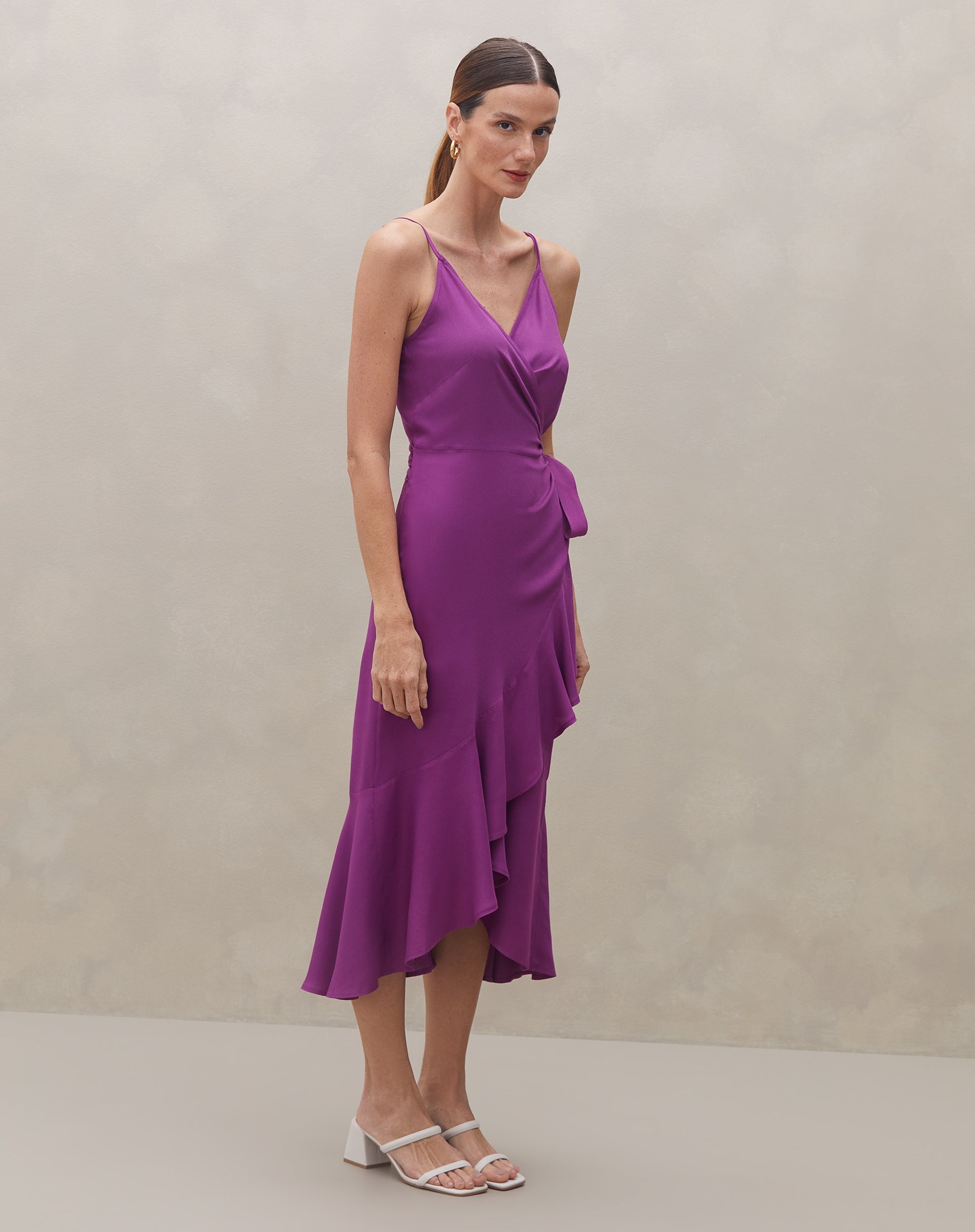 VESTIDO MIDI TRANSPASSADO COM BABADO  - ROXO