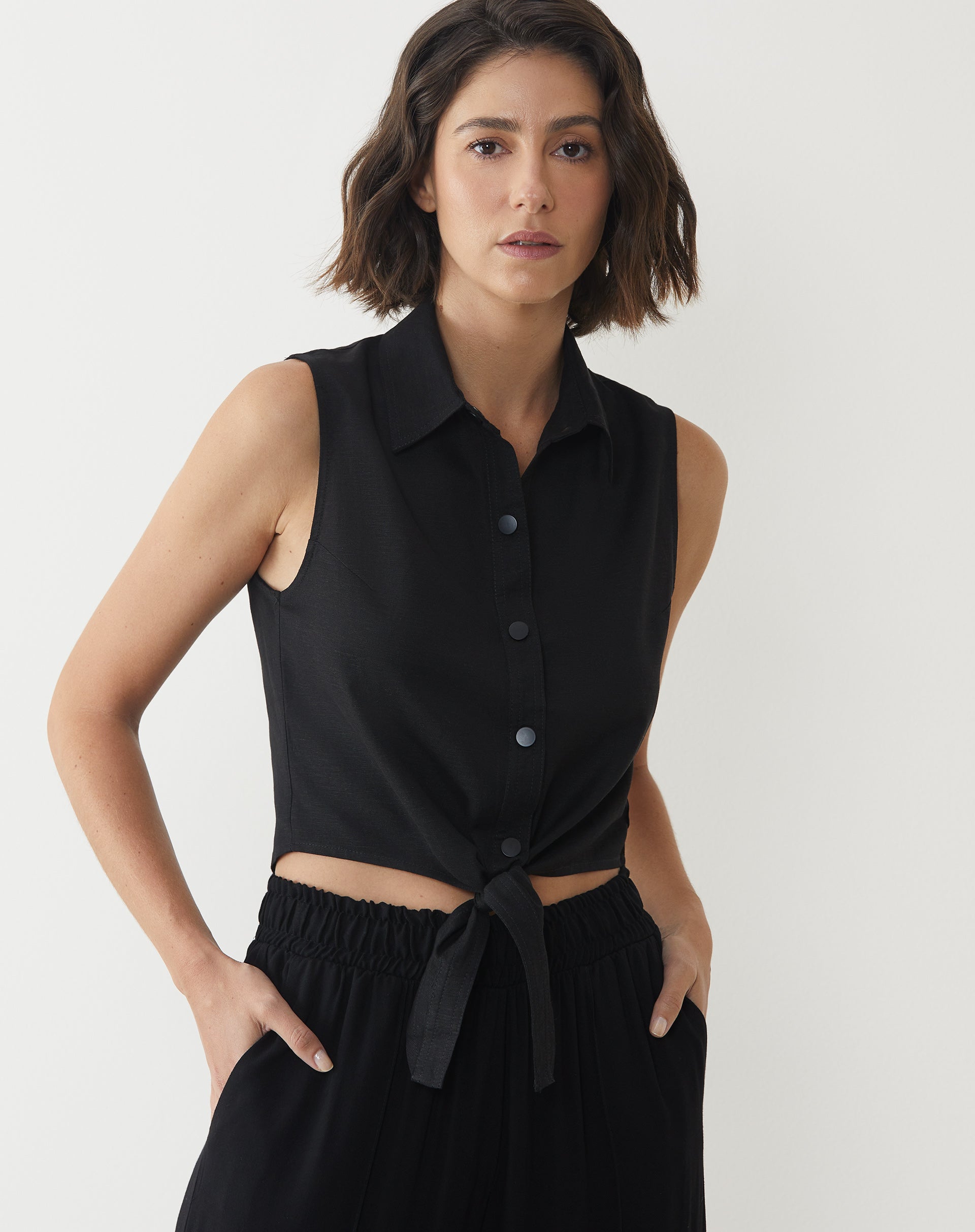 CALÇA VISCOSE CÓS ELÁSTICO COM FRISO - PRETO