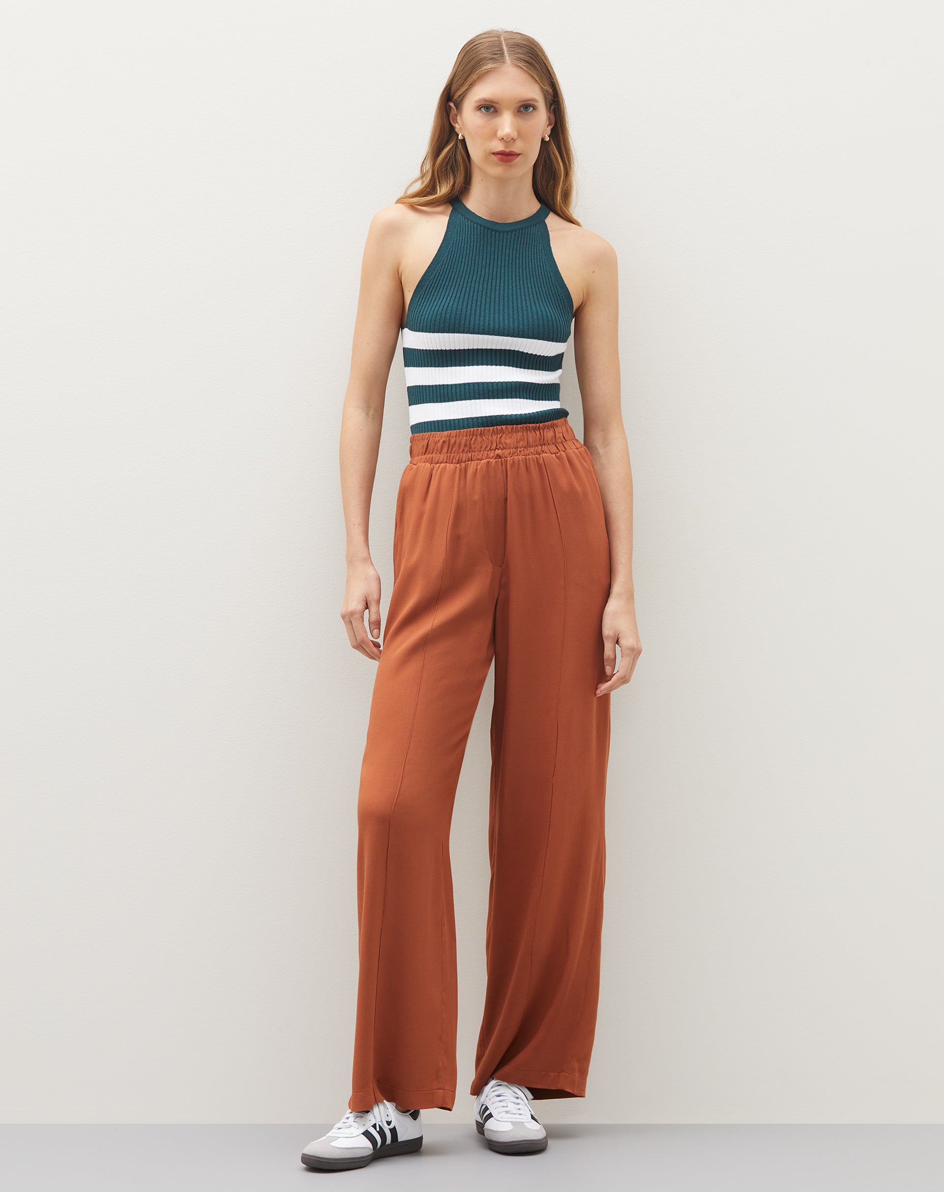 CALÇA VISCOSE CÓS ELÁSTICO COM FRISO - MARROM