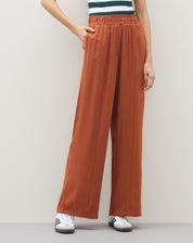 CALÇA VISCOSE CÓS ELÁSTICO COM FRISO - MARROM
