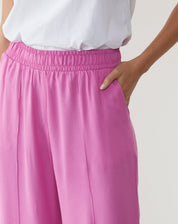CALÇA VISCOSE CÓS ELÁSTICO COM FRISO - ROSA
