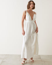 Vestido Longo Decotado com  Amarração na Alça - Off-white