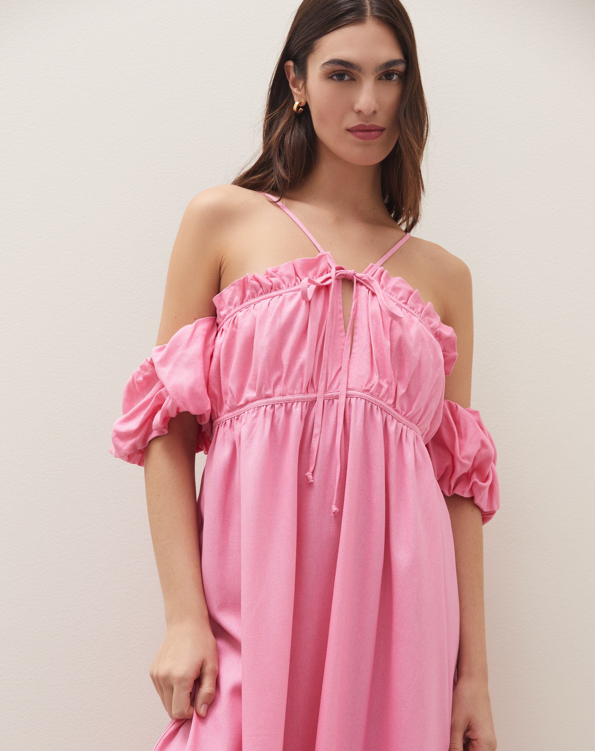 Vestido Midi com Manga Bufante e Babado  - Rosa