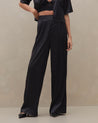 Calça Wide Leg Acetinada com Elástico - Preto