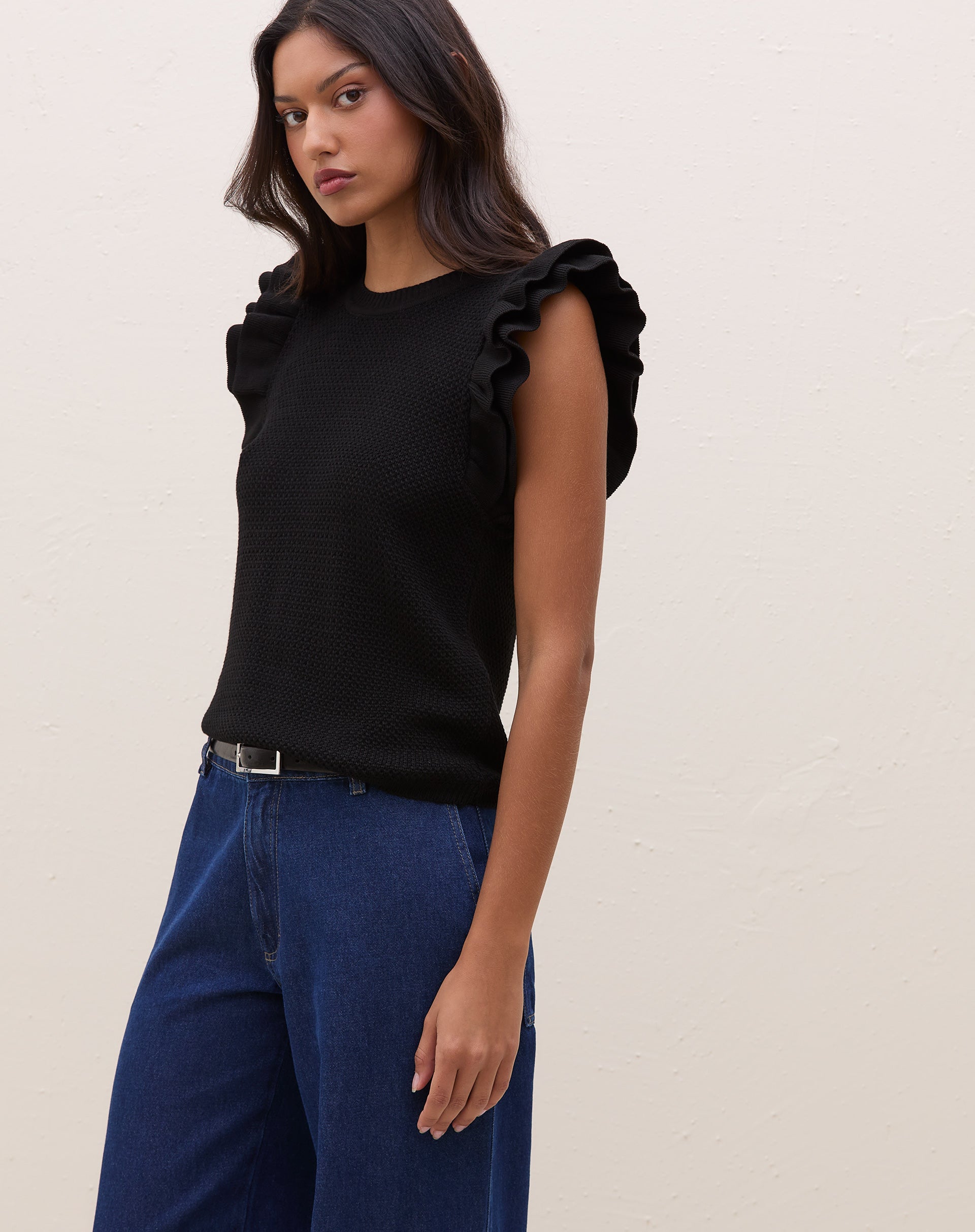 Blusa de Tricot com Manga de Babados  - Preto