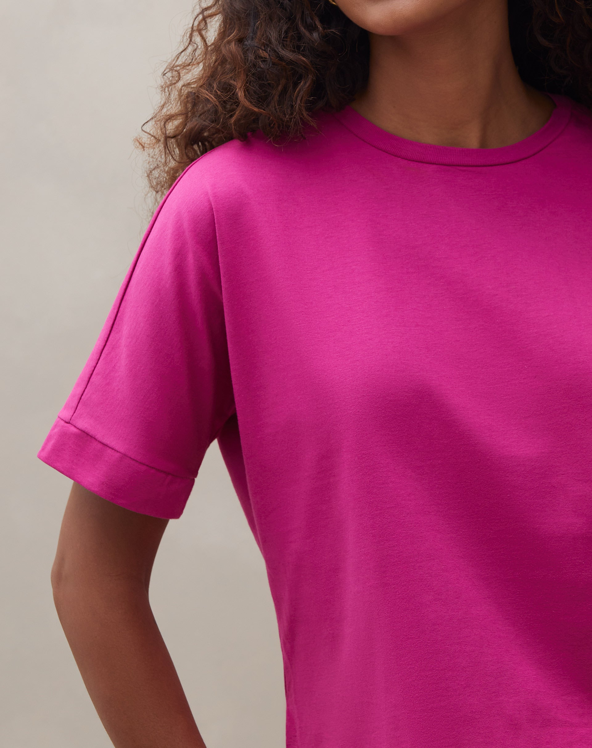 Camiseta com Barra Assimétrica de Malha - Rosa