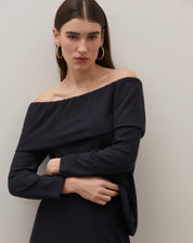 BLUSA MANGA LONGA OMBRO A OMBRO  - PRETO