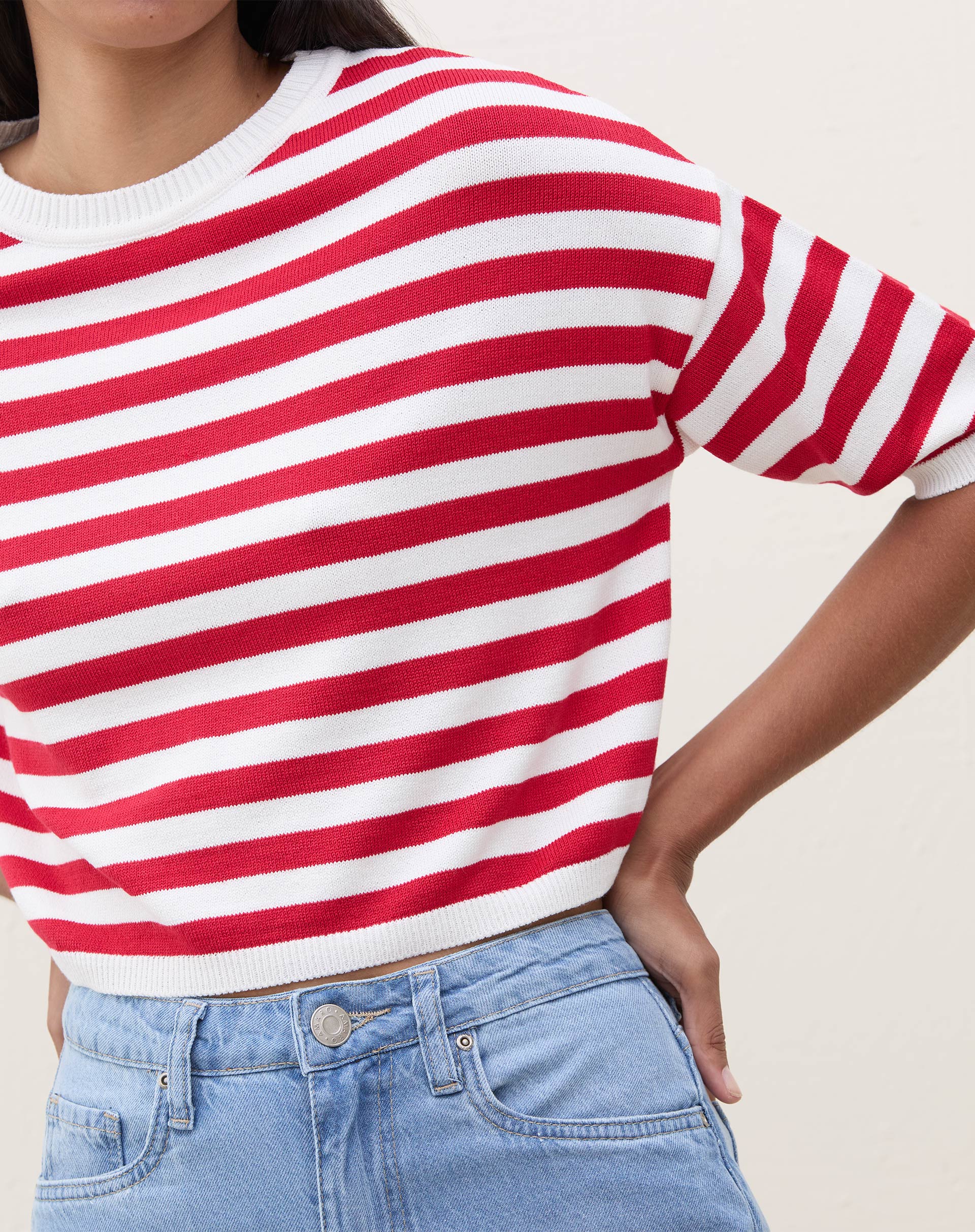 51211462_0012_camiseta-cropped-de-tricot-listrada-vermelho_0_ffe6adb7-d761-4219-8012-b618e3170dc3.jpg