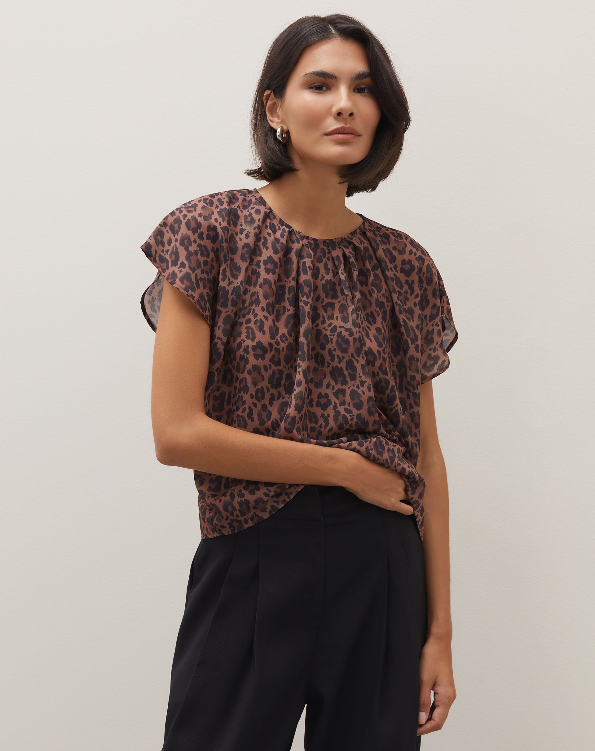 Blusa Manga Curta com Pregas - Watersplash Leopard