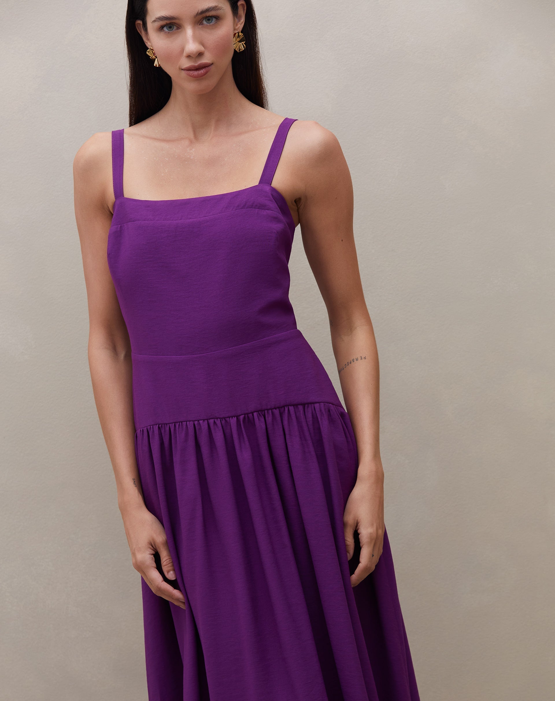 Vestido Midi de Alça com Saia Franzida - Roxo