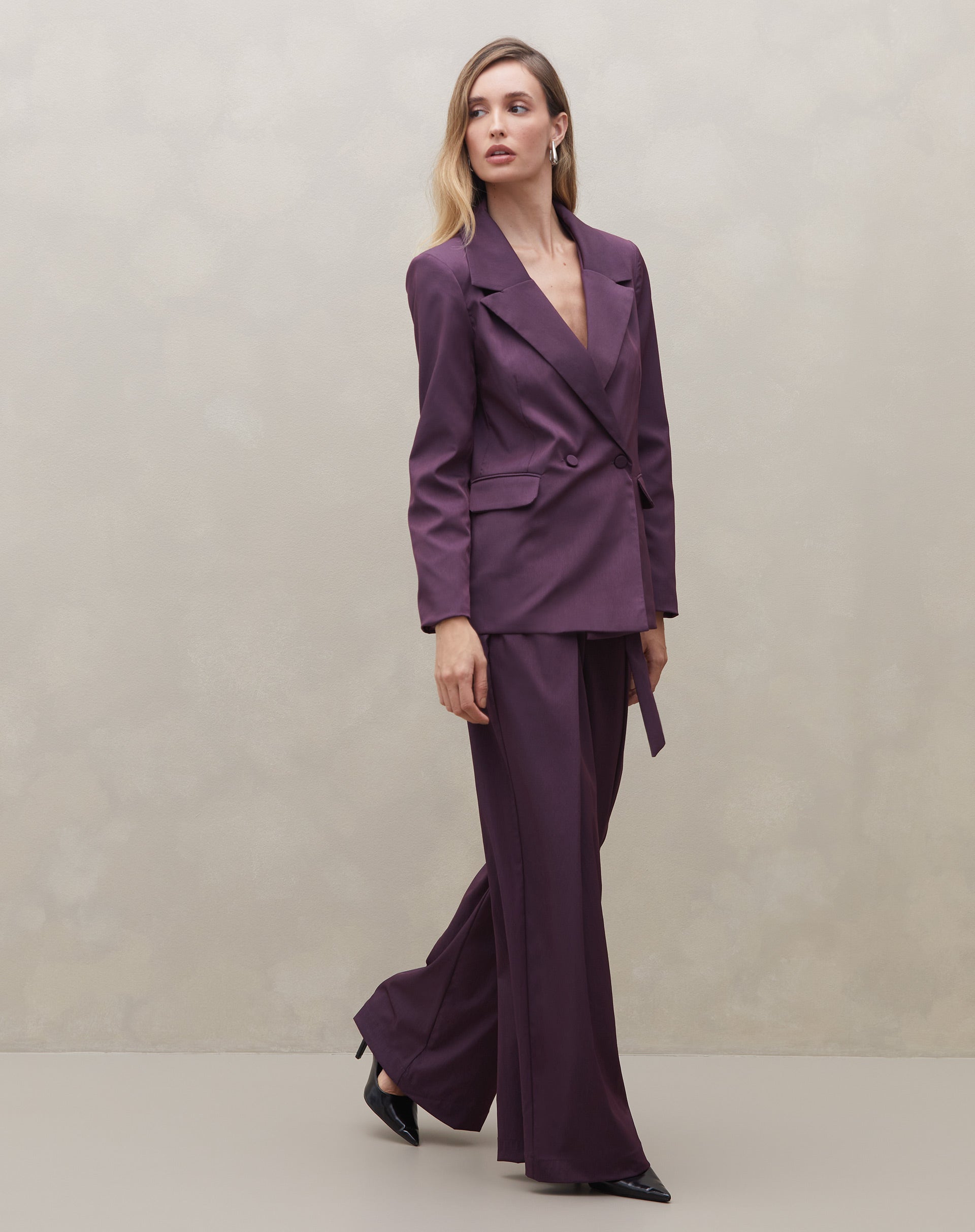 51224826_0017_blazer-acinturado-com-transpasse-roxo_1_c2489e0d-88c1-4114-aff0-18439f306e52.jpg