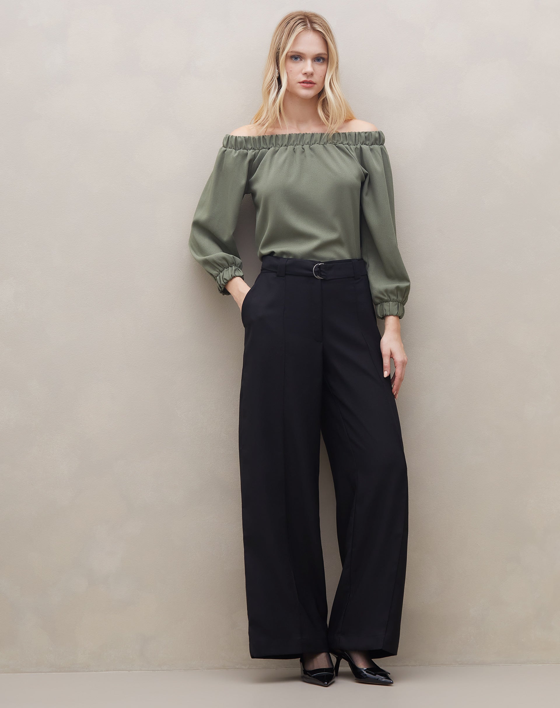 Calça Wide Leg com Cinto Alfaiataria  - Preto