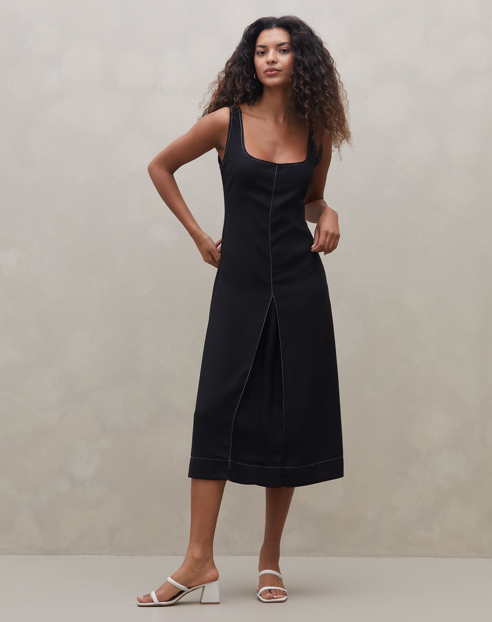 Vestido Regata Alfaiataria Midi - Preto