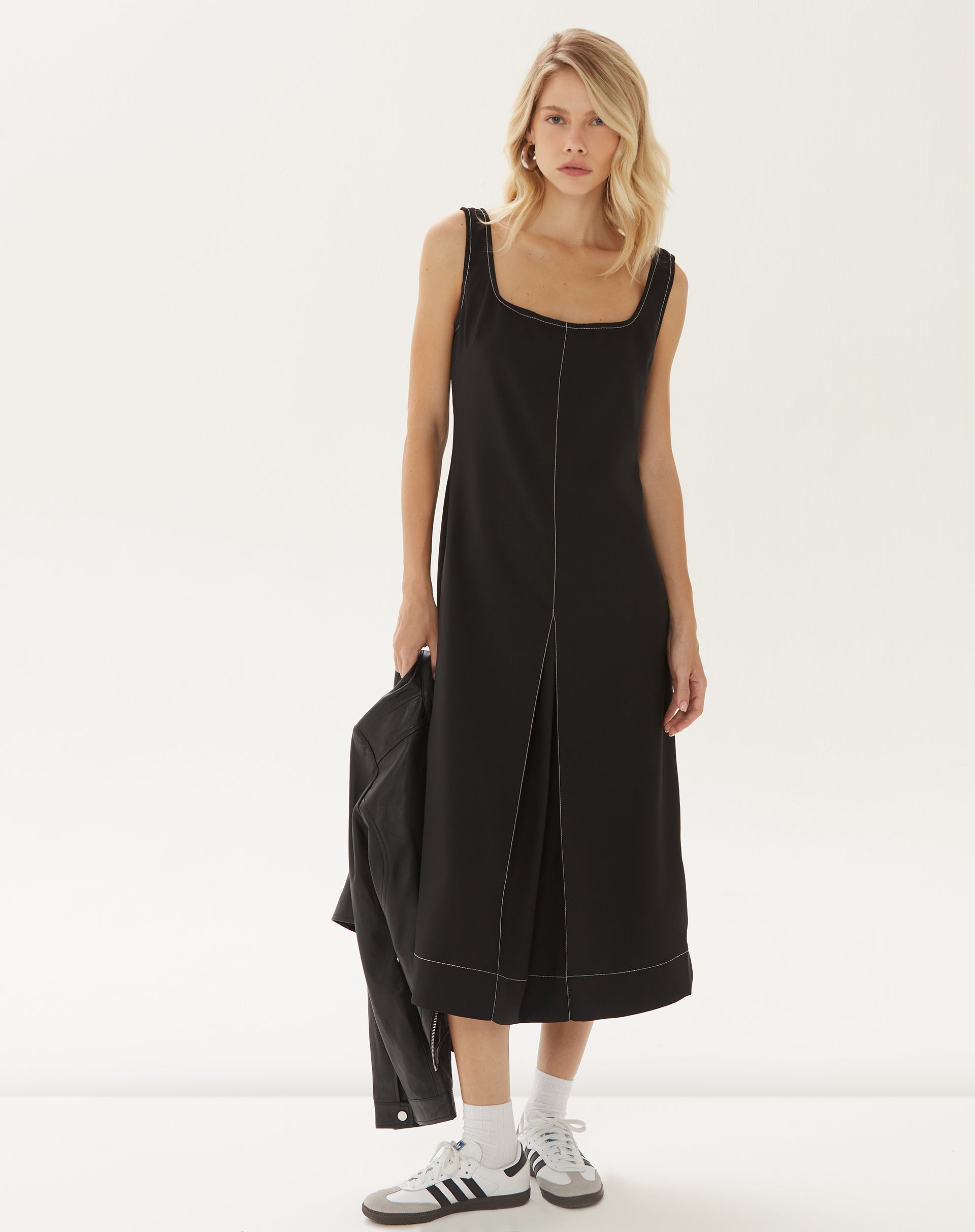 51224857_0002_vestido-regata-alfaiataria-midi-preto_0_f0f1aecc-0822-40de-a225-6a827997eb28.jpg