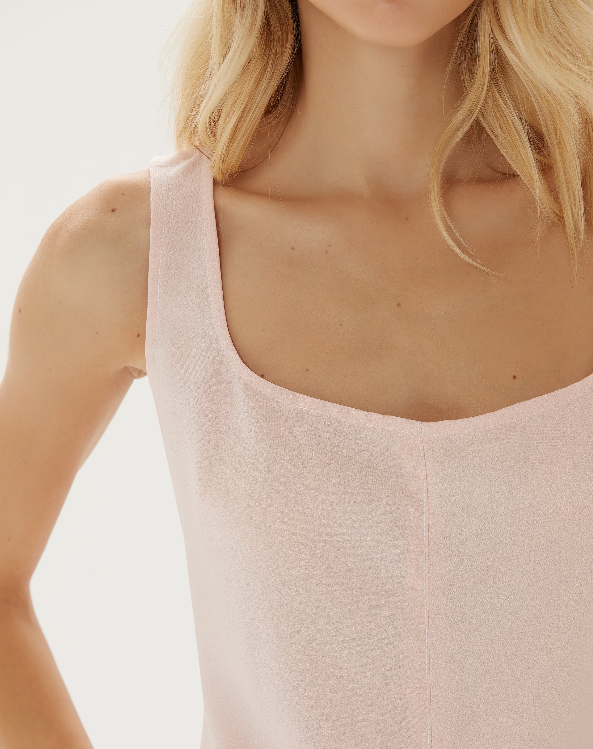 Vestido Regata Alfaiataria Midi - Rosa Claro