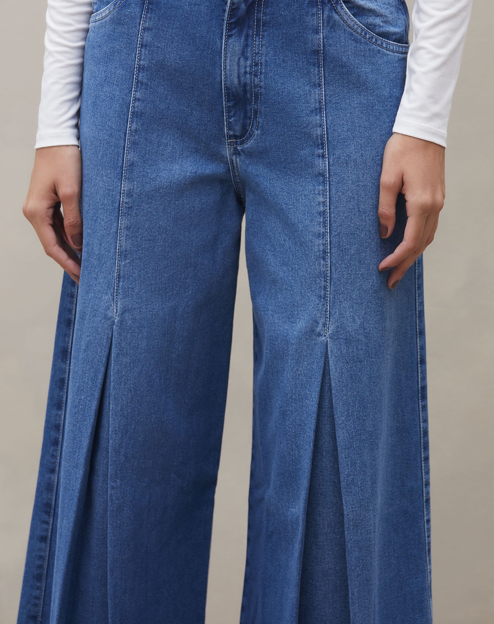 Calça com Prega Jeans Wide  - Azul Médio