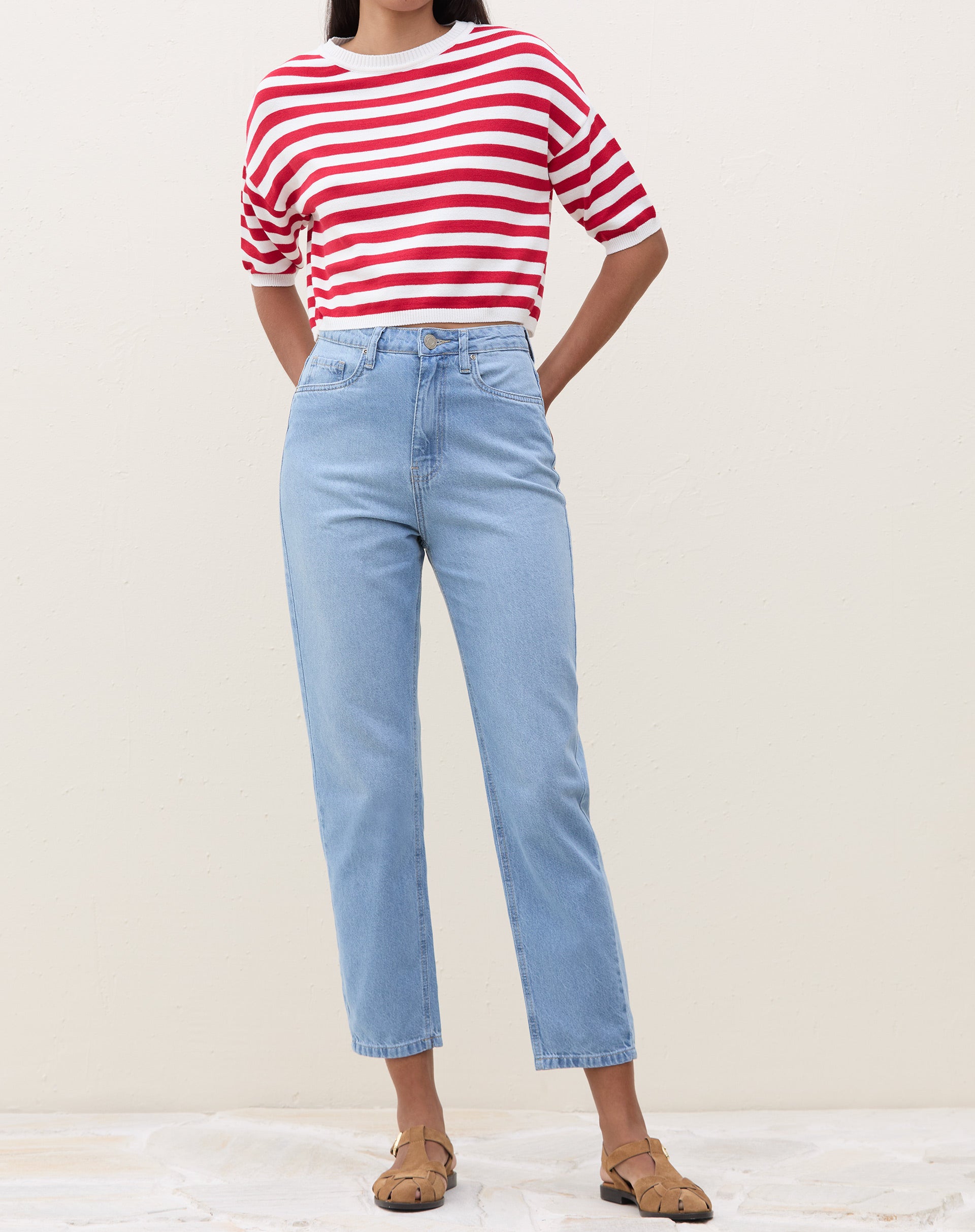 51224933_0047_calca-mom-cintura-alta-jeans-azul-claro_0_38774bfd-0fc3-43f2-aec9-8c8dc258ba19.jpg