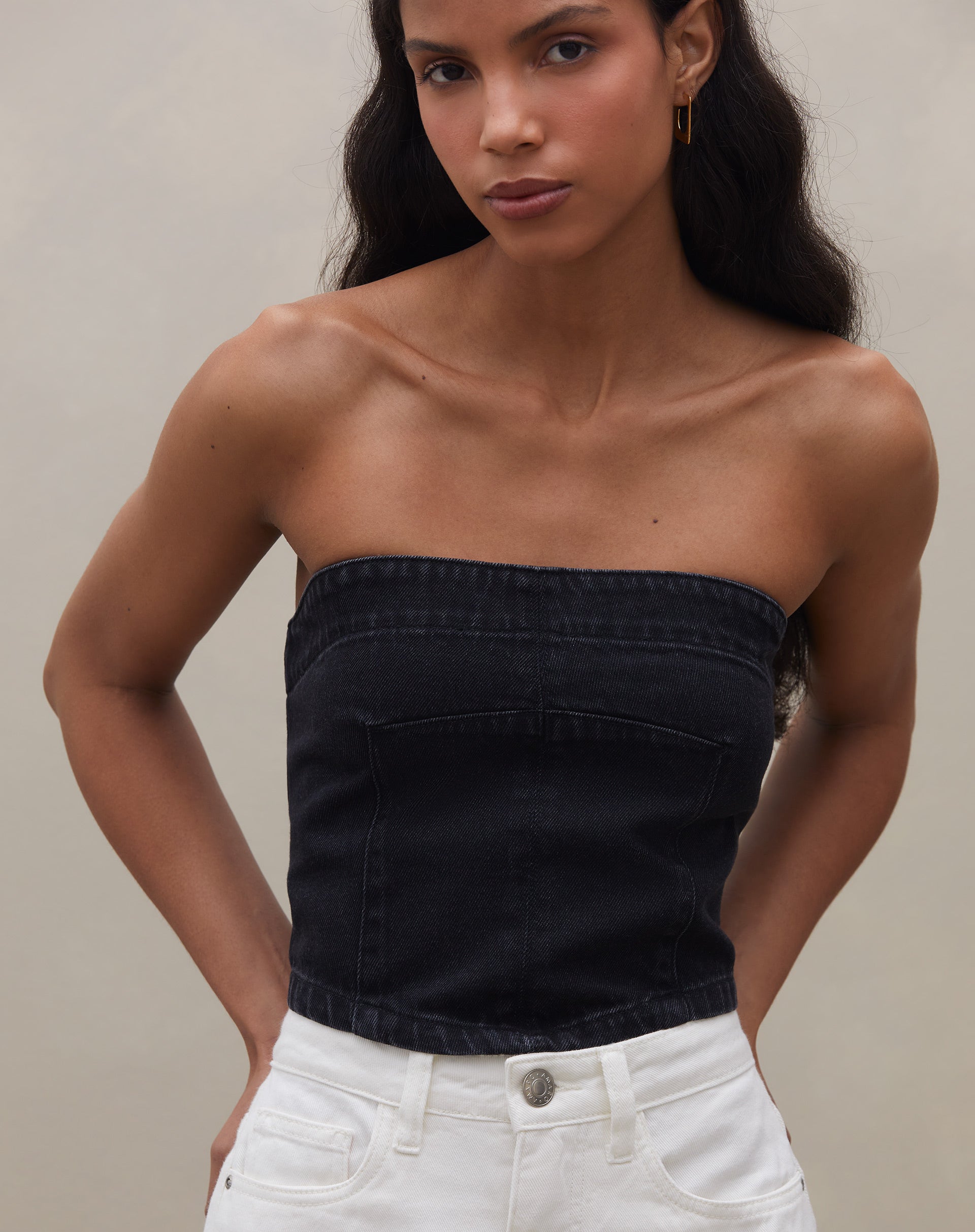 51225167_0002_0_top-sem-alca-jeans-preto_v1725479009145.jpg