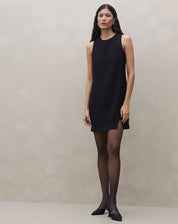 Vestido Curto com Fenda - Preto