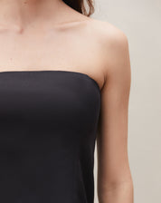 Blusa sem Alça Acinturada - Preto