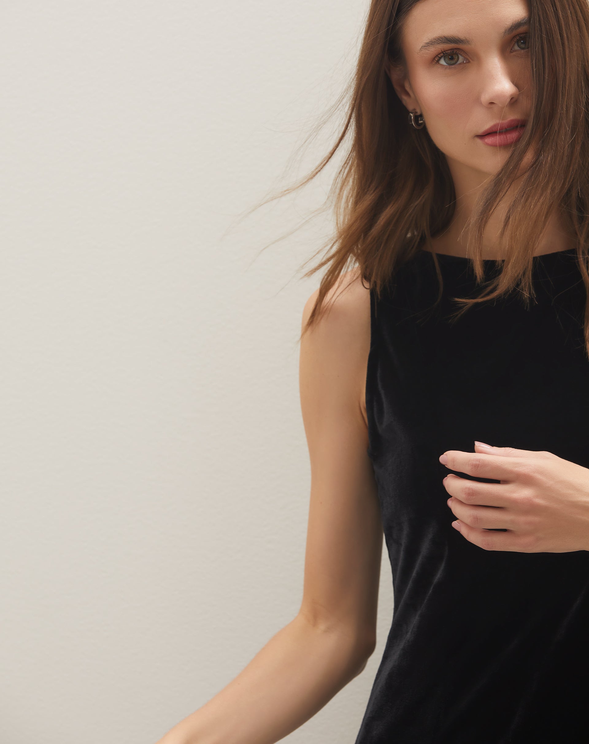 Vestido Curto de Veludo  - Preto