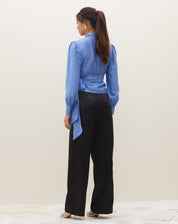 Blusa Manga Longa Transpassada com Amarração - Azul