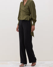 Blusa Manga Longa Transpassada com Amarração - Verde Militar