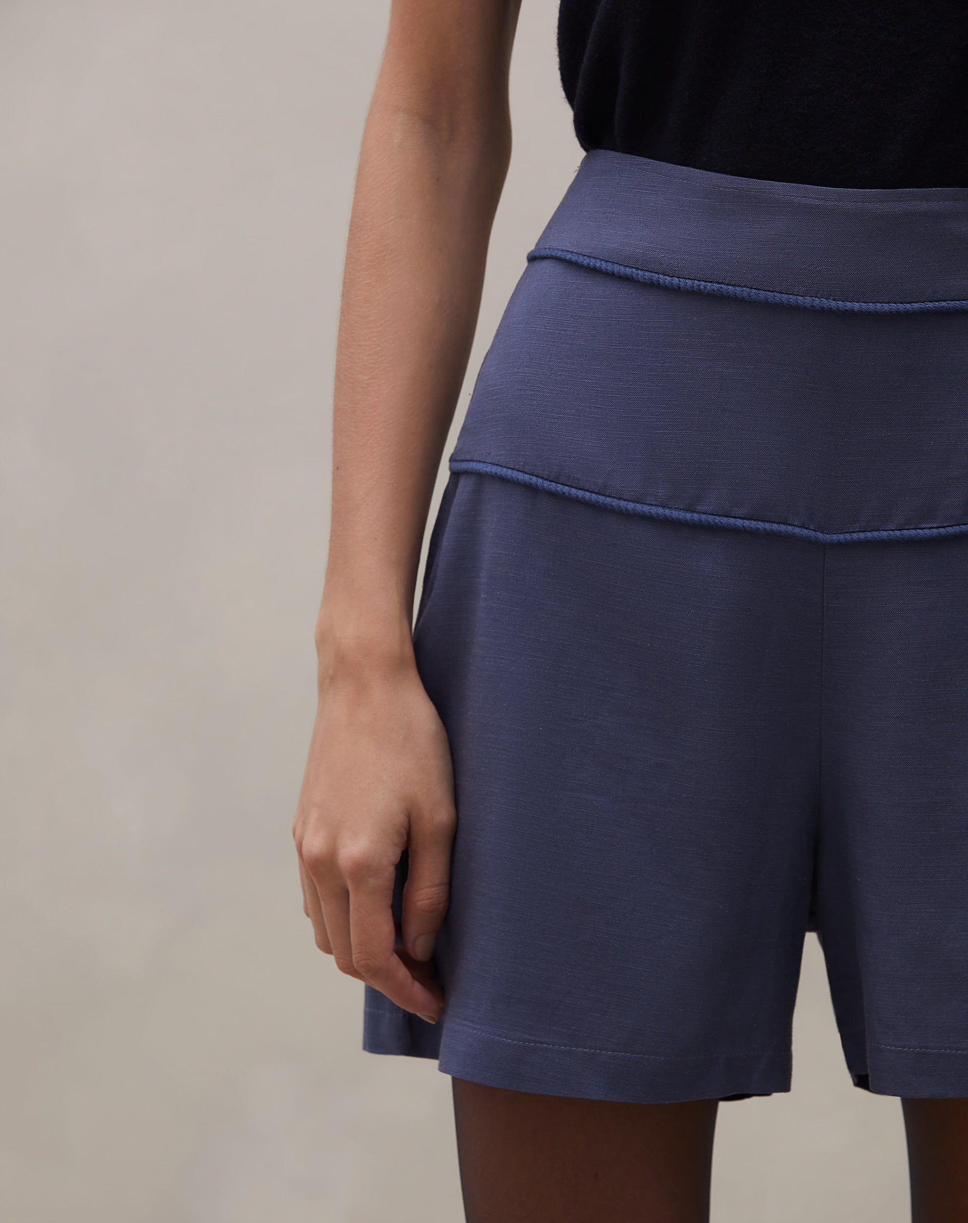 Shorts Viscose com Vivo Contrastante - Azul