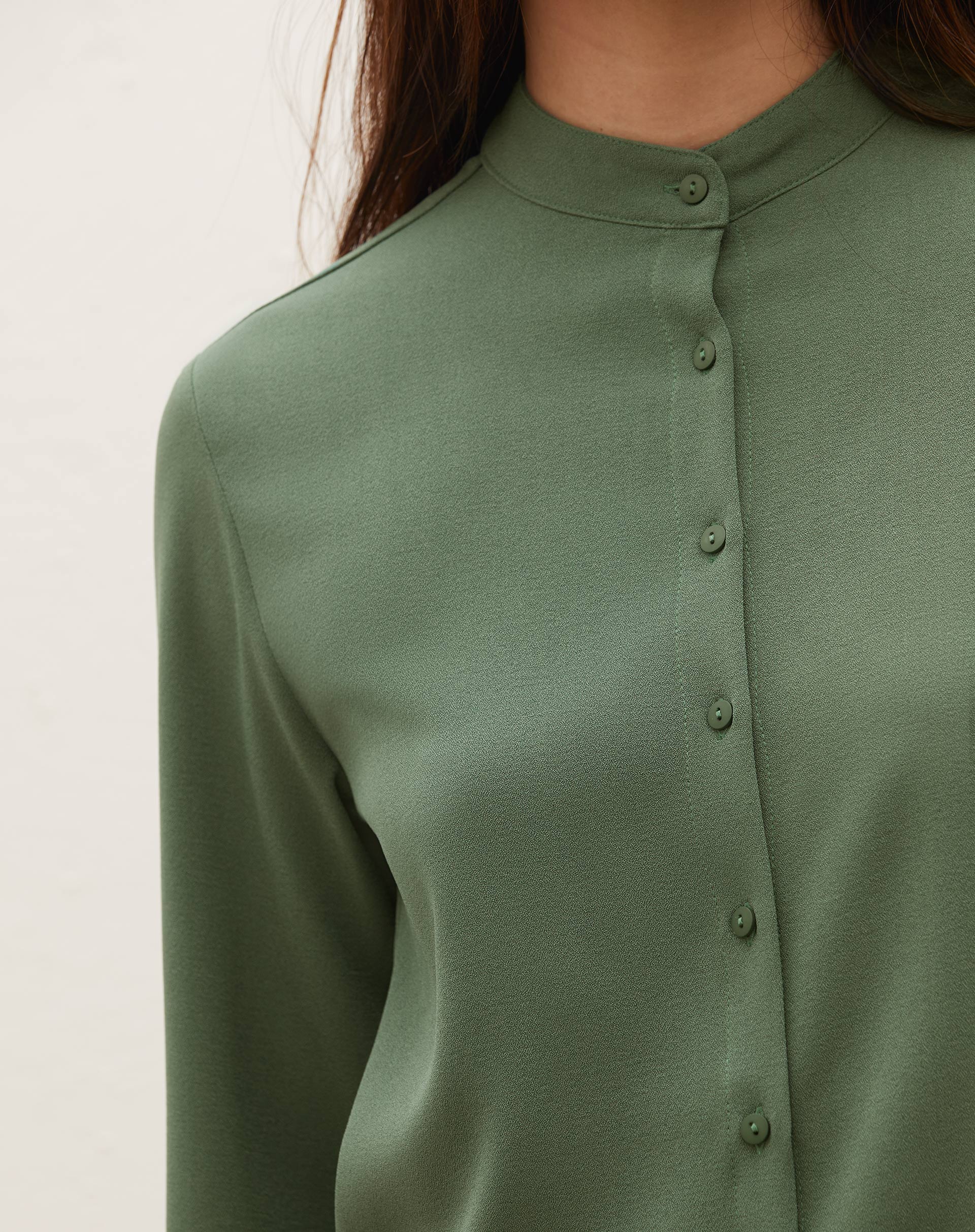 Camisa Manga Longa de Crepe - Verde Militar