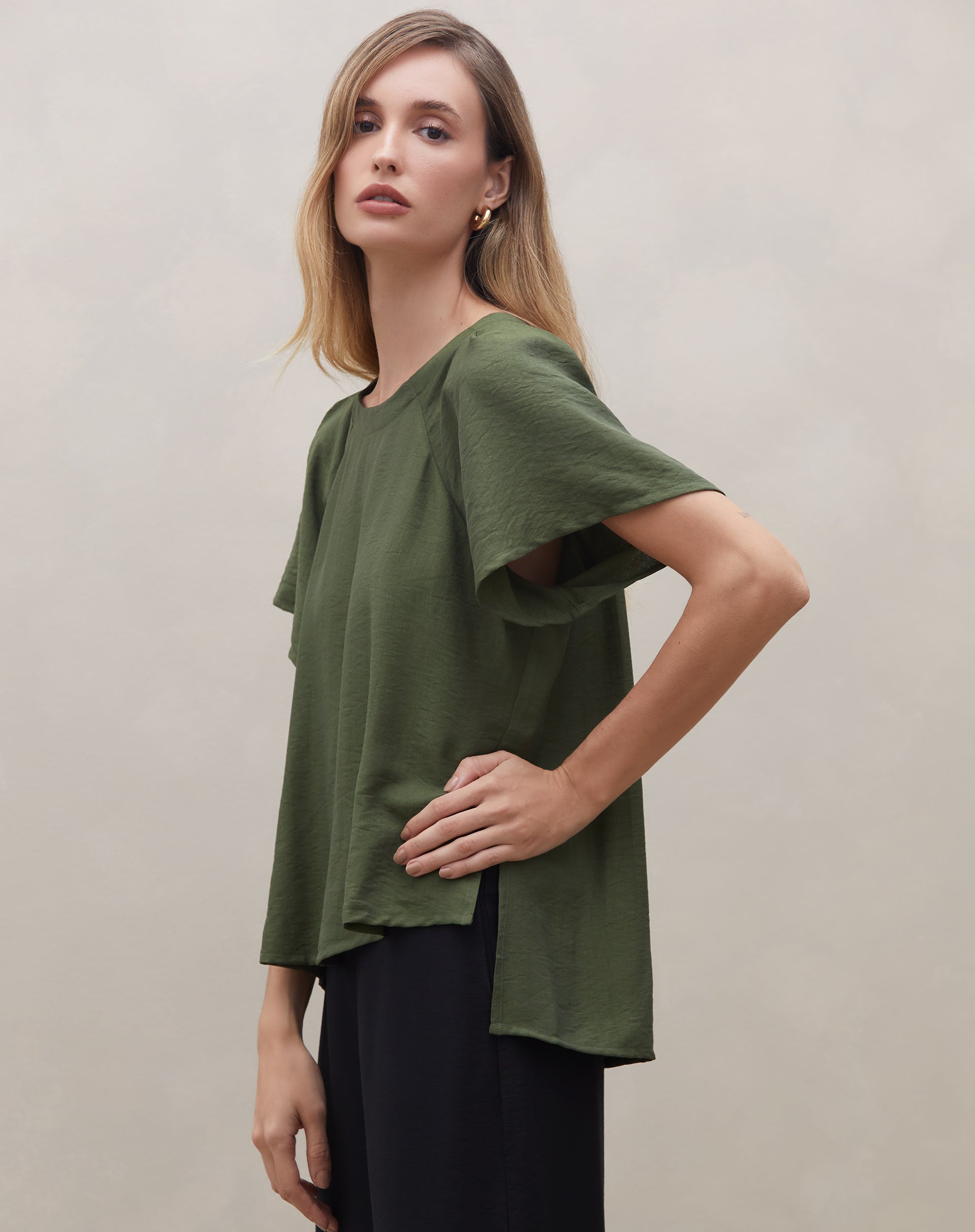 Blusa Ampla de Manga Curta - Verde Militar