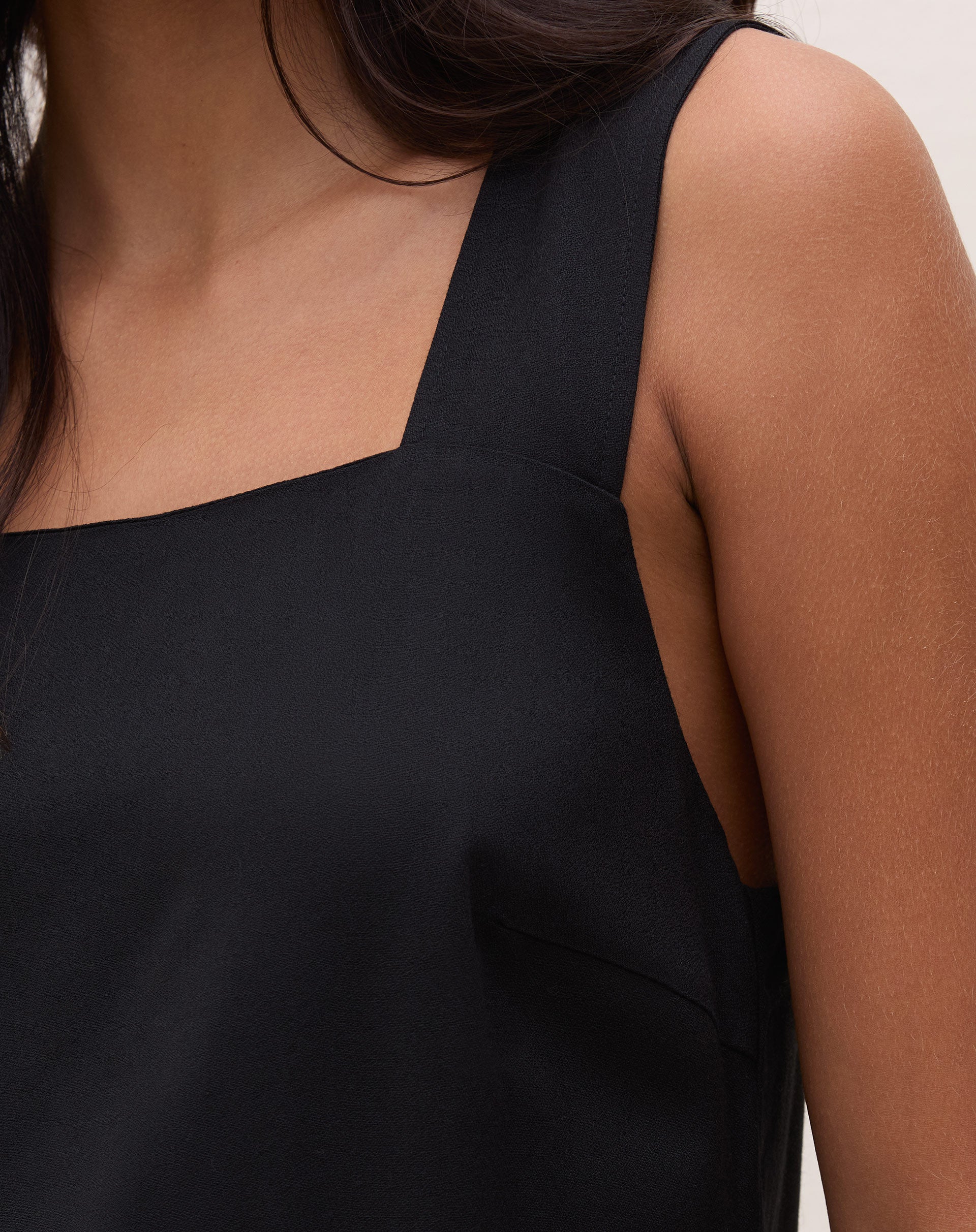 Vestido Regata Midi de Crepe  - Preto