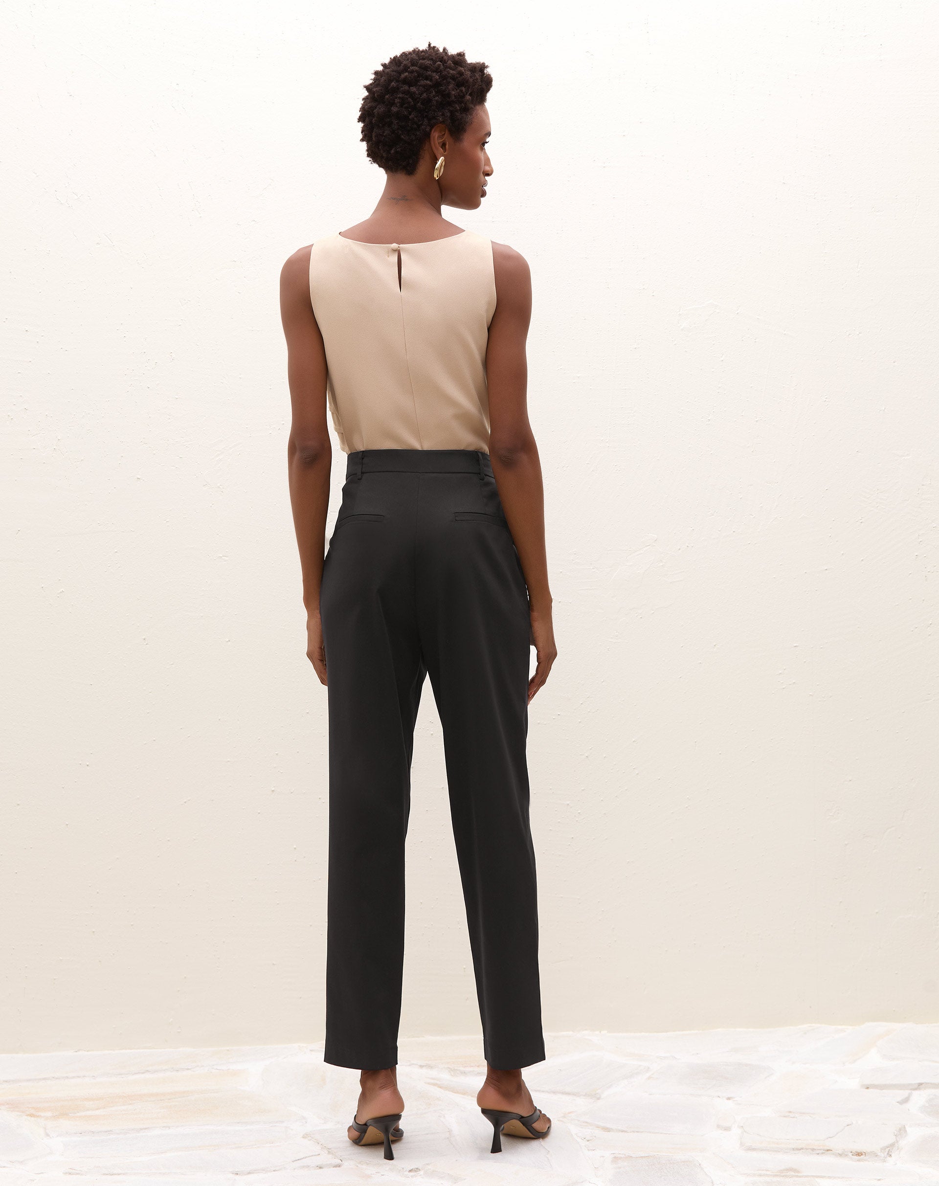 Calça Alfaiataria Baggy com Pregas - Preto