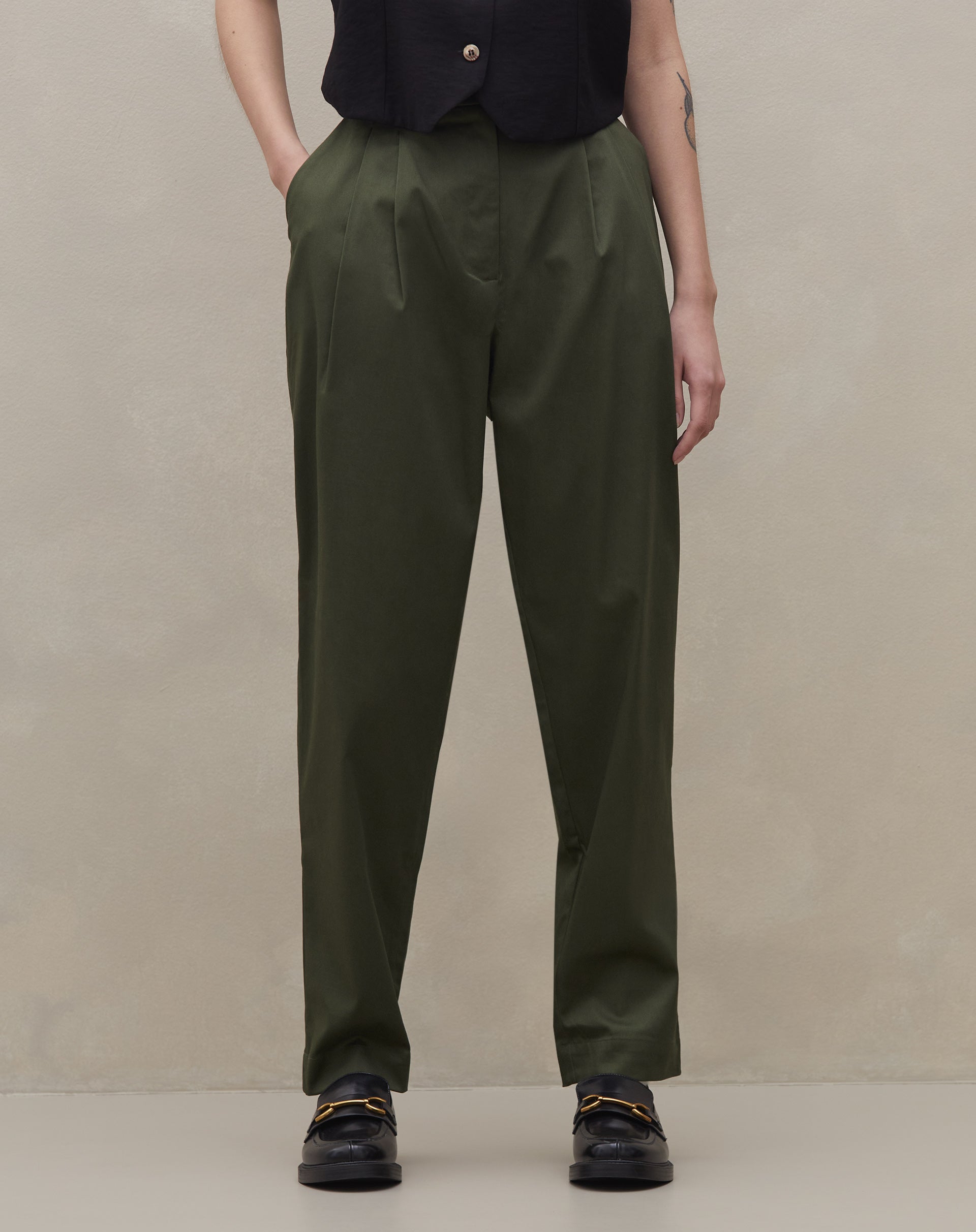 Calça Alfaiataria Baggy com Pregas - Verde Escuro