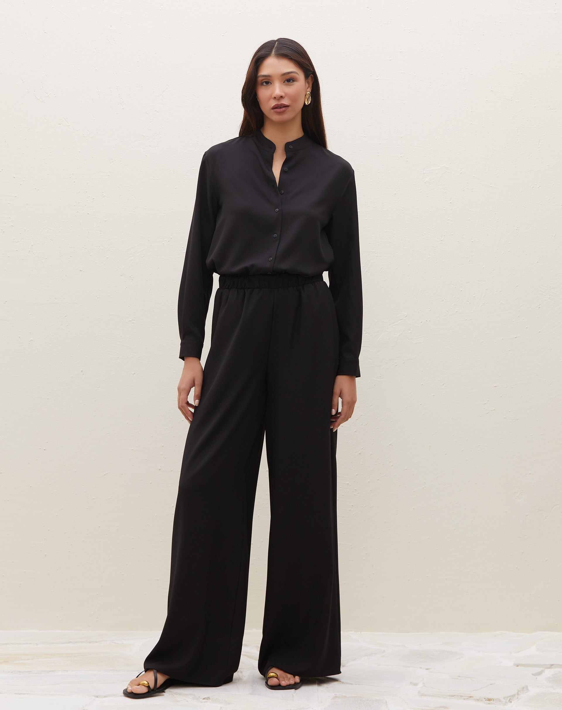51225408_0002_calca-wide-leg-cos-elastico-com-pregas-preto_2_8df12351-18d0-43a6-83be-6c94a4f6ff7d.jpg